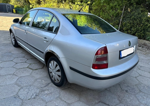 Skoda Superb cena 5999 przebieg: 296454, rok produkcji 2007 z Olecko małe 22